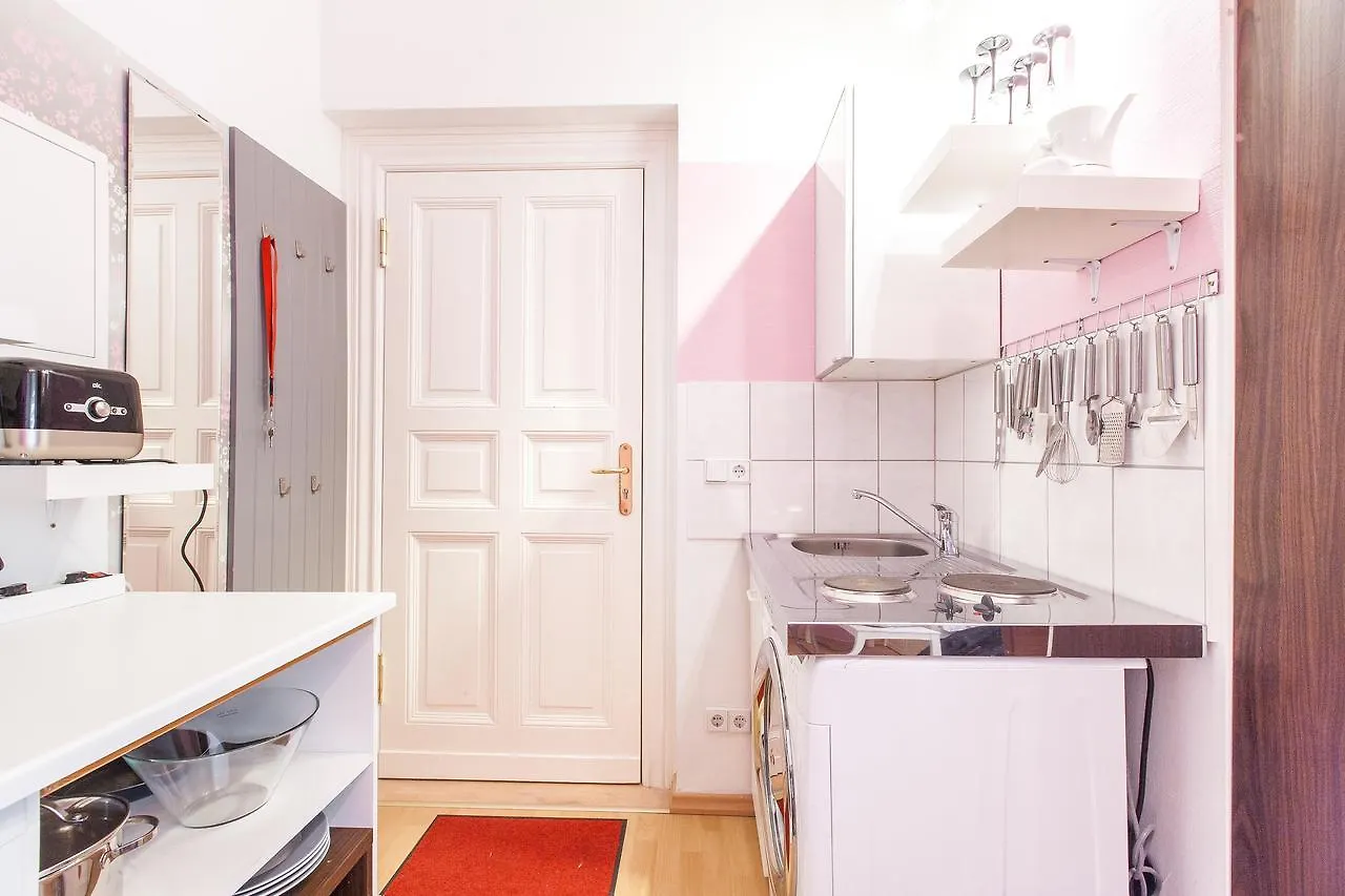 Susses 1-Zimmer-Apartment In Kollwitzplatz-Nahe Berlin 0*,